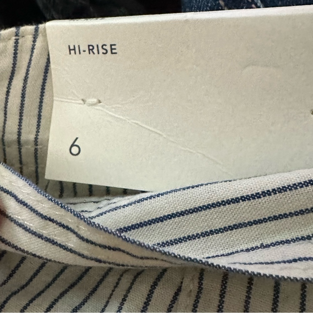 NWT American Eagle Hi-Rise Striped Tie-Waist Shorts Navy/Cream - Size 6 - Picture 3 of 4